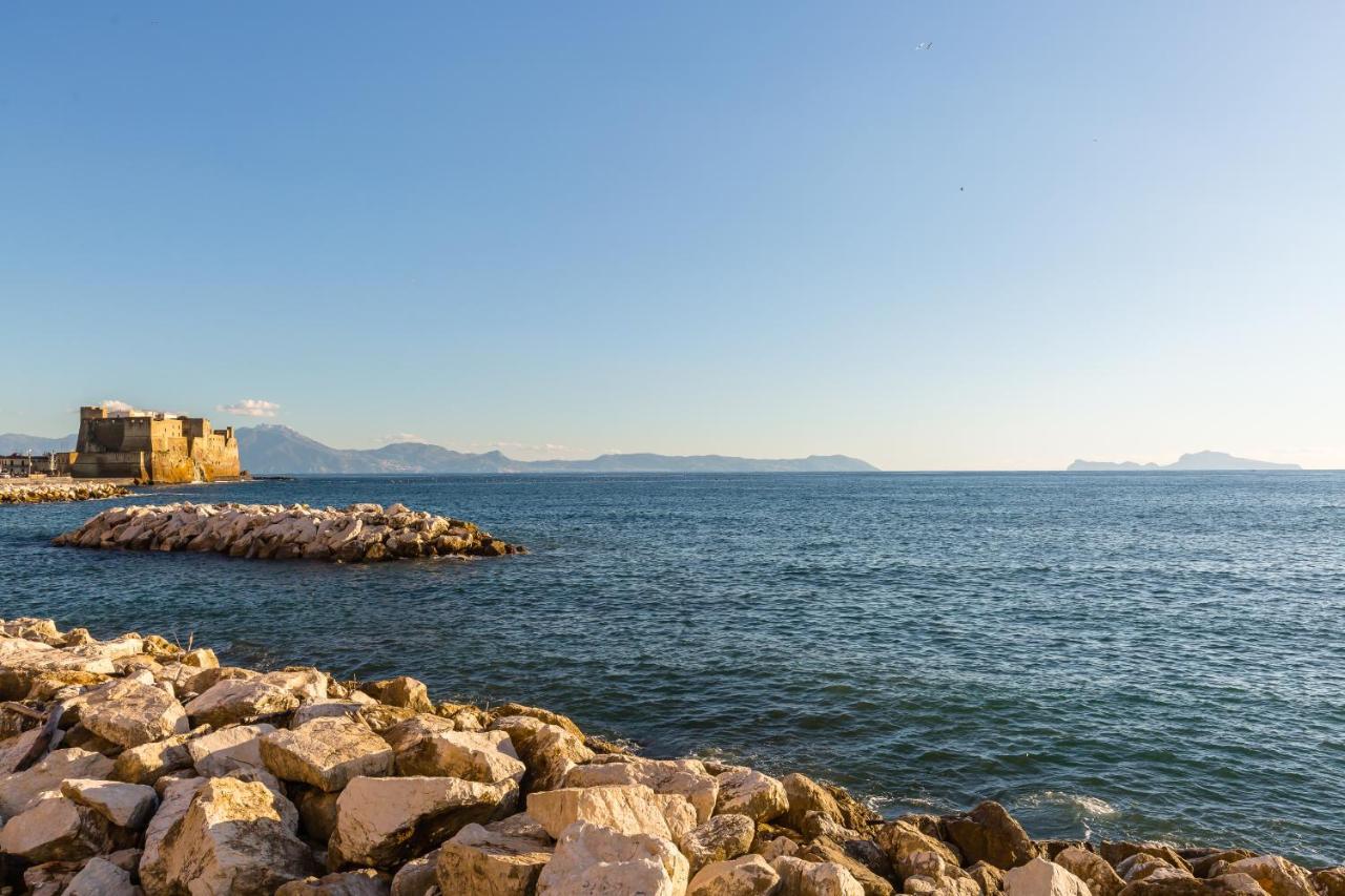 Parthenope'S Eye On The Seafront By Napoliapartments Ngoại thất bức ảnh